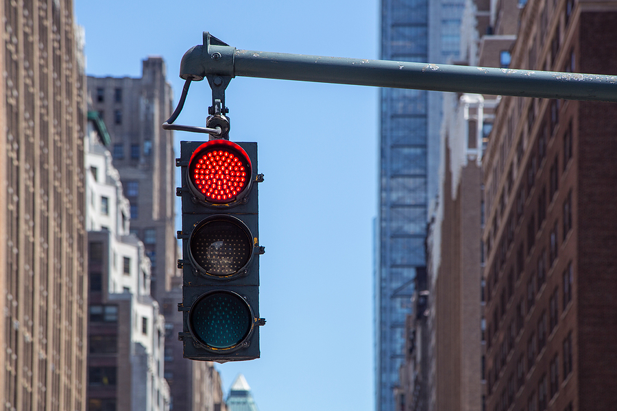 Running Red Lights: Risks And Legal Consequences [Macomb County]
